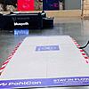 Mobiler Roboter fährt auf WCPS-Plateau-System von PohlCon.