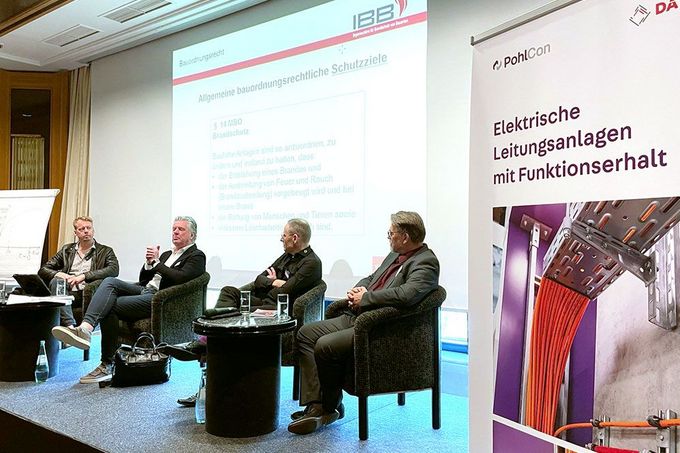 Das neue Format der Podiumsdiskussion auf den Brandschutztagen von PohlCon und Dätwyler IT Infra wurden von allen Teilnehmern sehr positiv angenommen.