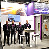 Messestand mit Messepersonal, Gruppenbild