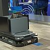 AMR mit induktiver Ladefläche im Live-Betrieb am Messestand