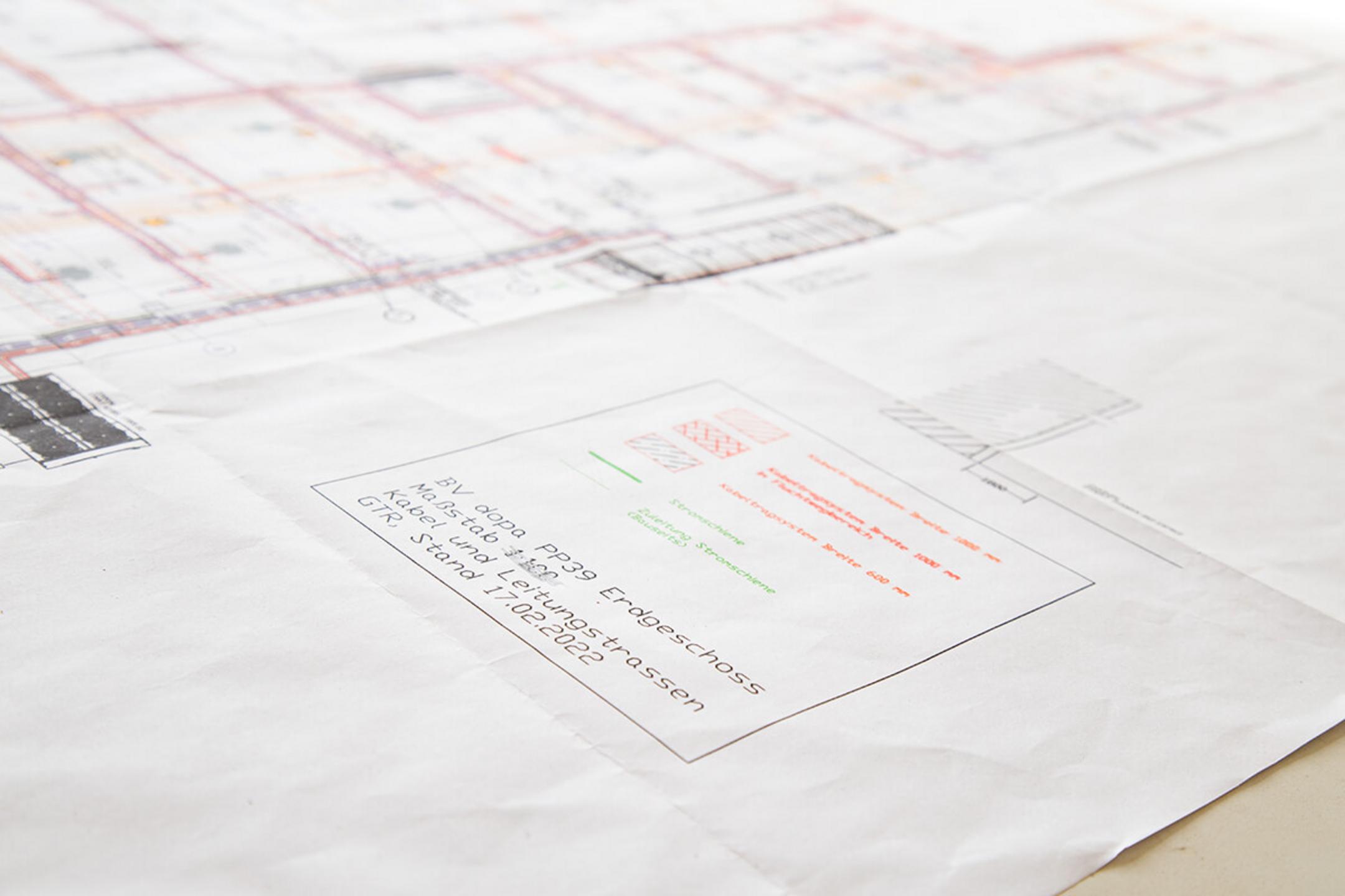 Ein Bauplan aus der Nahaufnahme.