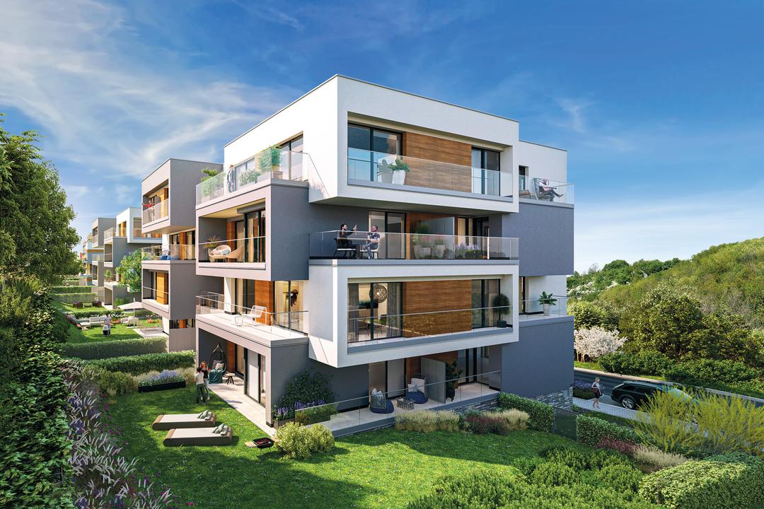 Moderne Wohnanlage mit grünen Außenflächen und Balkonen, umgeben von Natur, dargestellt in einer 3D-Visualisierung