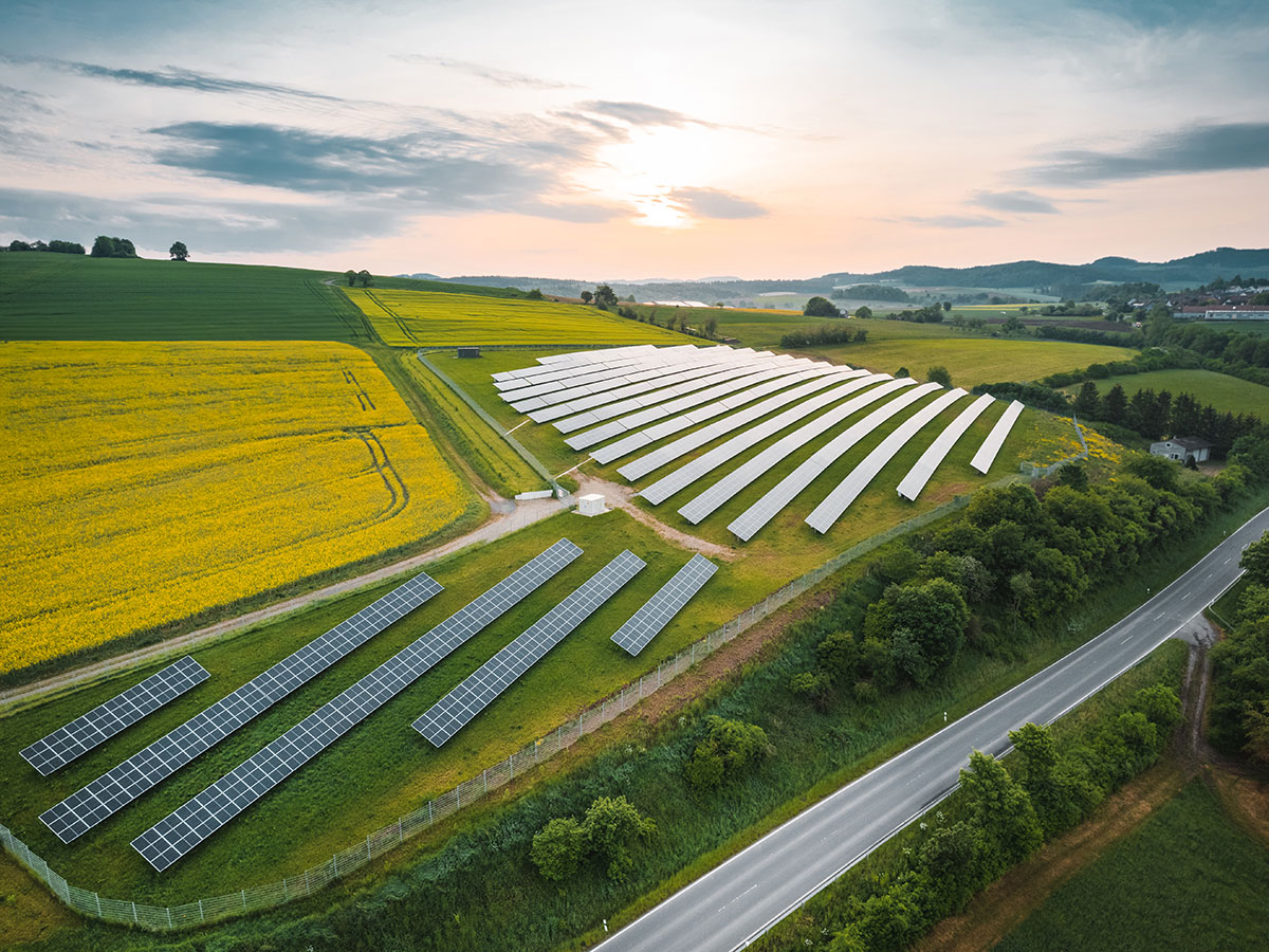 PV-Freiflächenanlage im Naturpark Hessische Rhön (Foto: ©Martin Morgenweck)